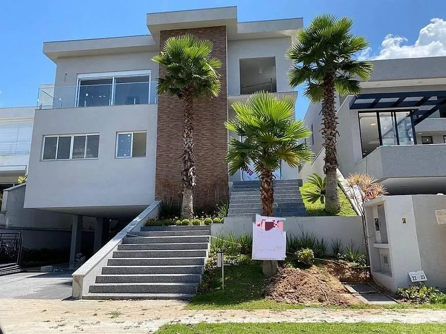 Casa de condomínio para aluguel e venda em Santana do Parnaíba - SP.