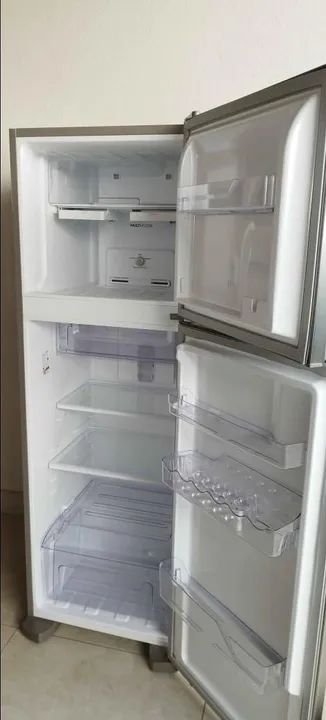 Geladeira Eletrolux 371l