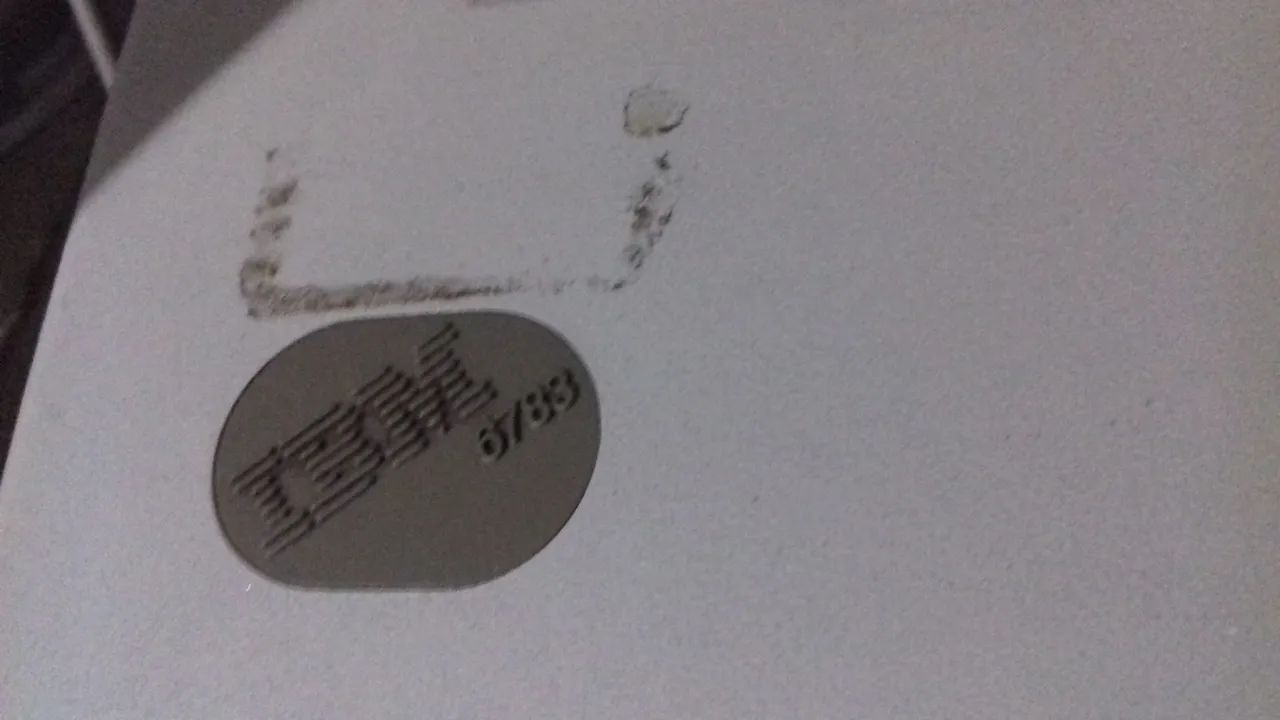 Máquina de escrever IBM64617795477762120