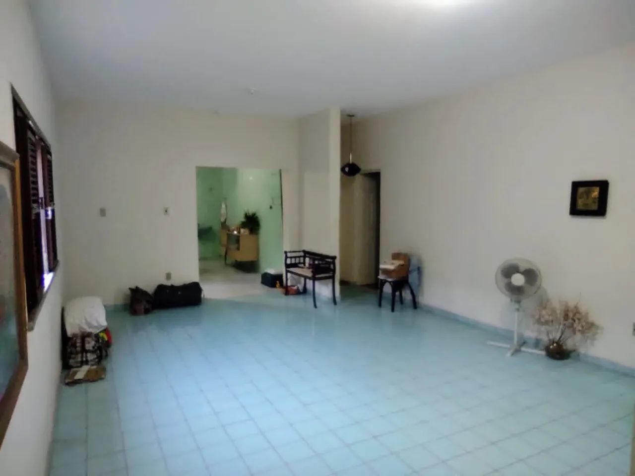 Casa em Parnaíba, com 1000m² de terreno, 04 quarto, excelente localização  em avenida  ! - Foto 4