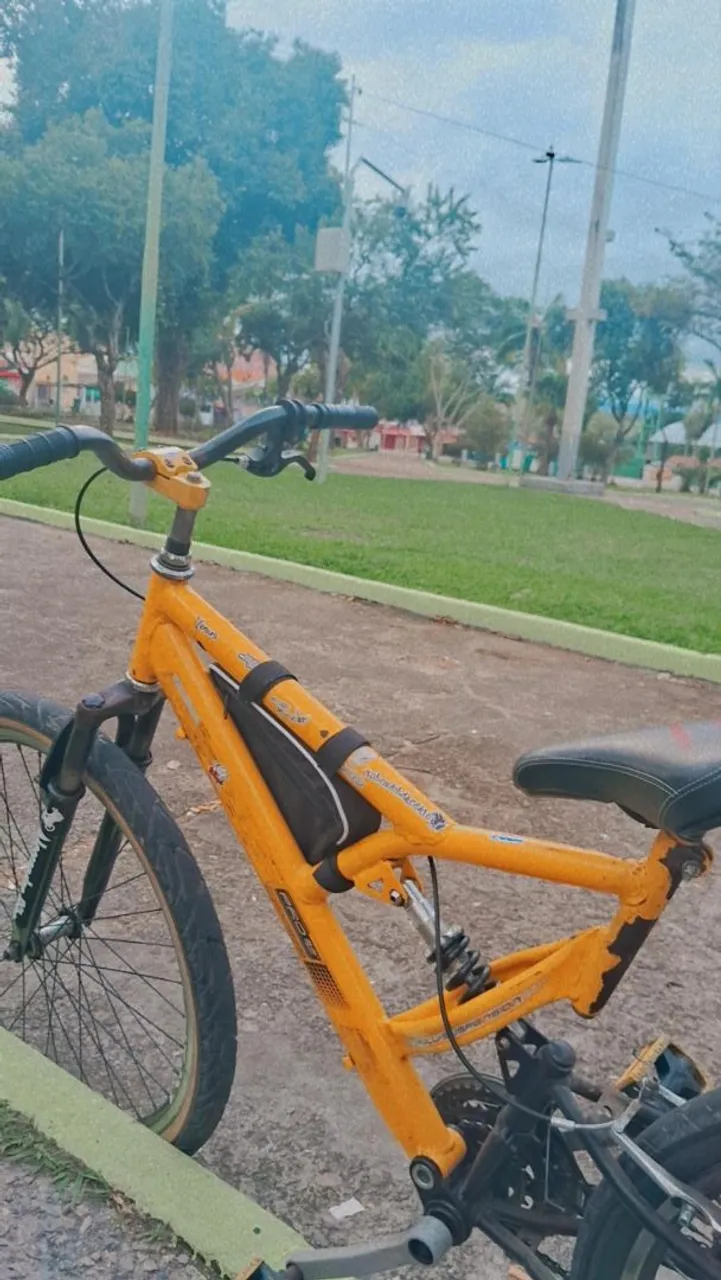 Bicicleta Aro 26 - Amarela