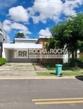 Excelente Casa/Condomínio a venda em TERESINA