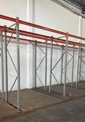 Porta-Paletes Usado em Ótimo Estado - Ideal para Armazenagem