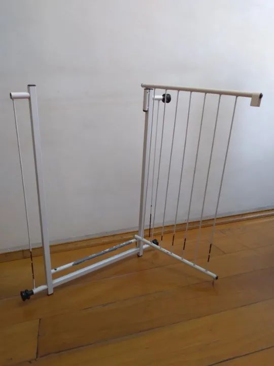 Grade Portão Proteção Pet Cachorro Bebê 82 A 66 Cm Regulavel e ganhe uma calcinha para Pet - Foto 2