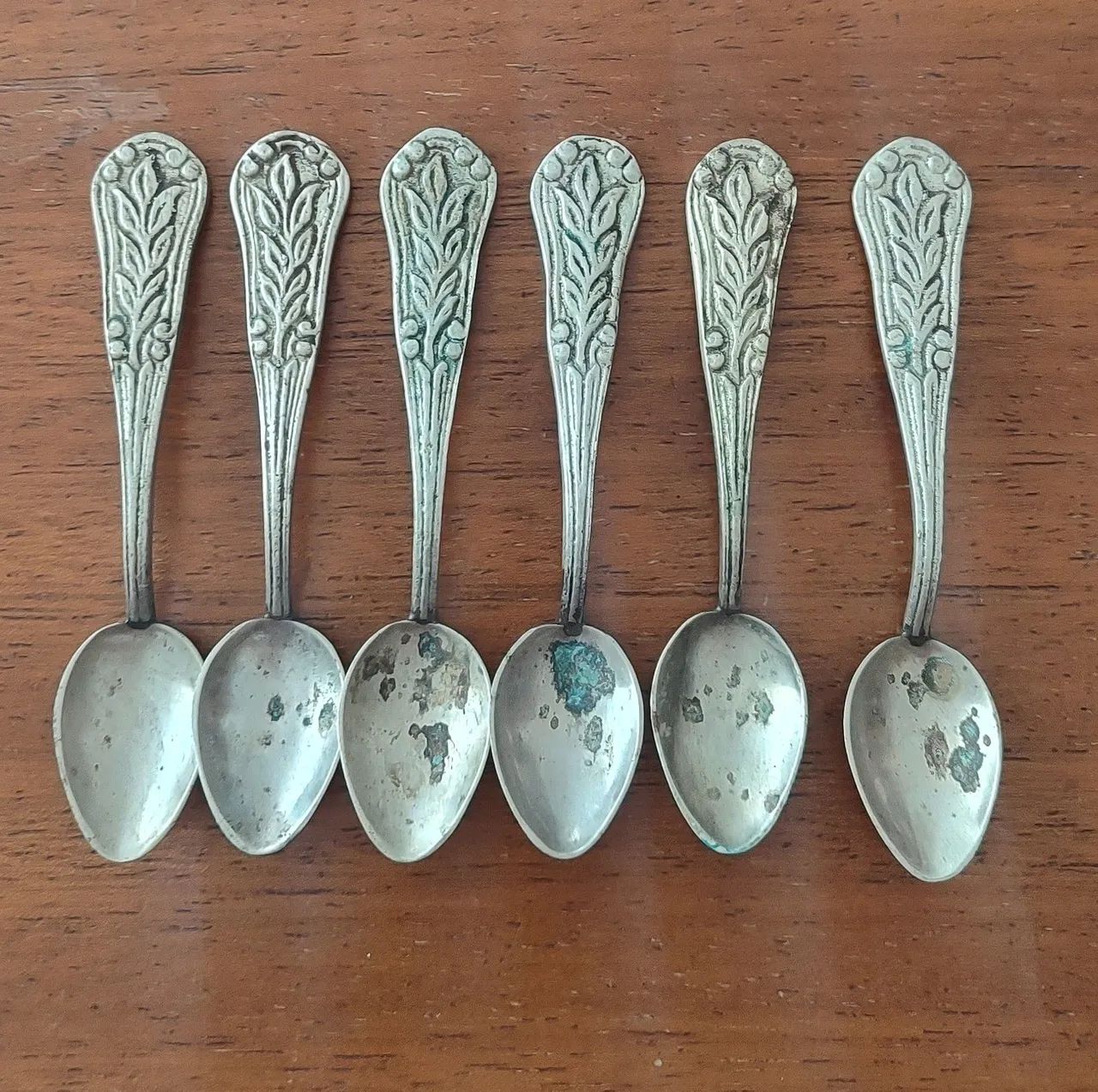 Conjunto de 6 Colheres Antigas de Chá