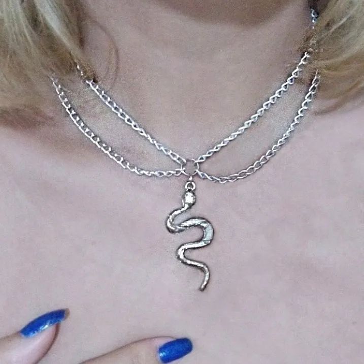 Gargantilha com Pingente de Cobra de Alta Qualidade