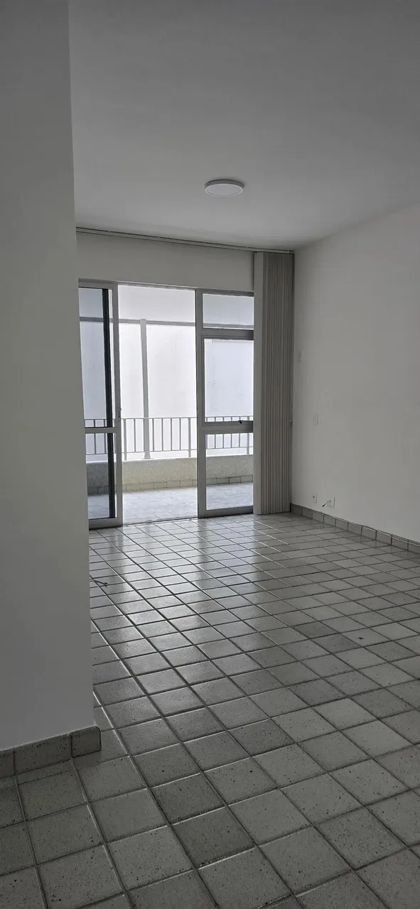Imóvel para aluguel tem 85 metros quadrados com 2 quartos em Botafogo - Rio de Janeiro - R