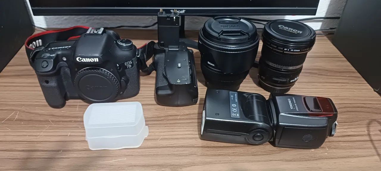 Canon 7D + Acessórios e aprox. 25,7K Click - Foto 3