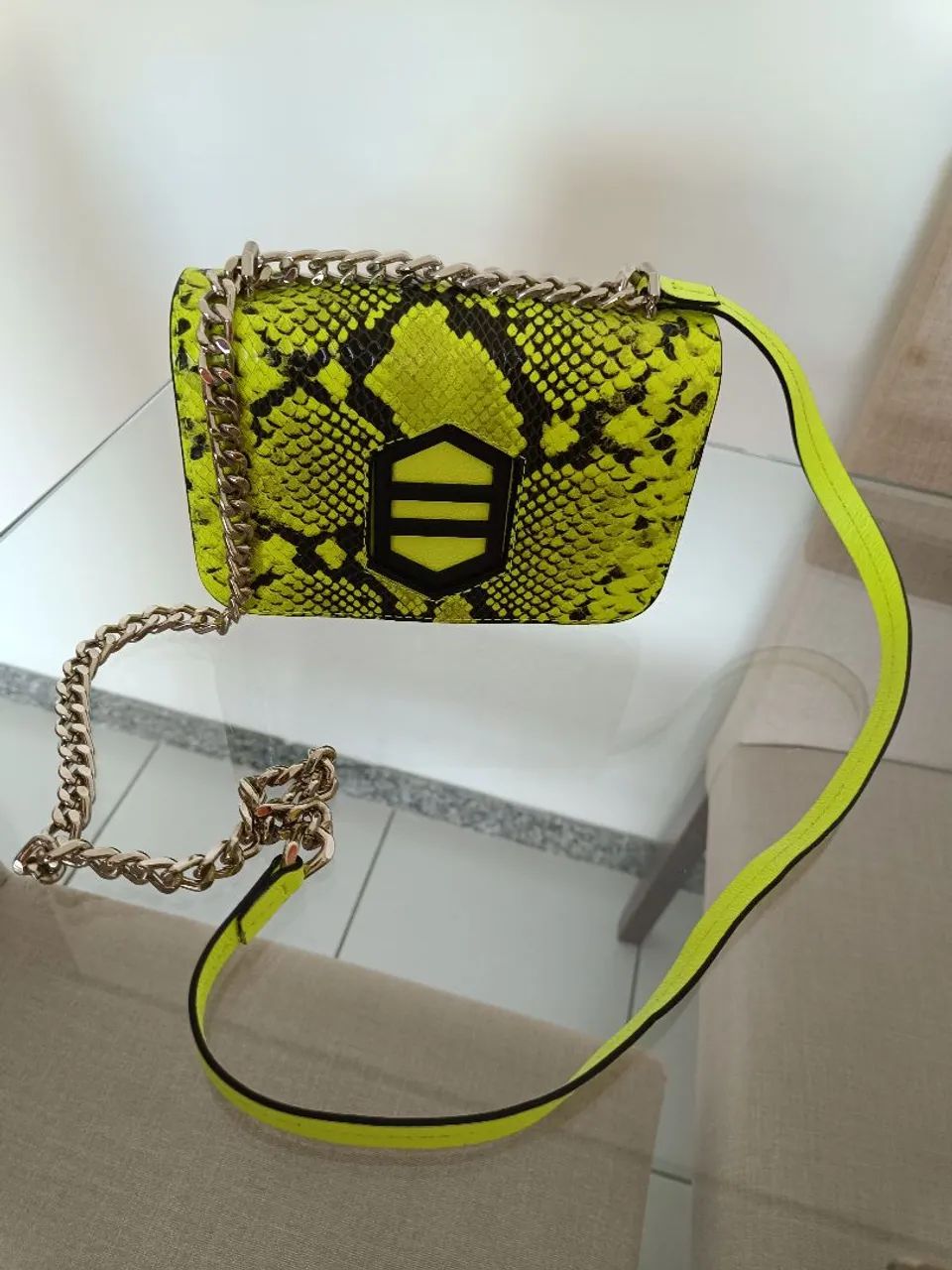 Bolsa de Ombro em Couro Python Verde Arezzo Neon