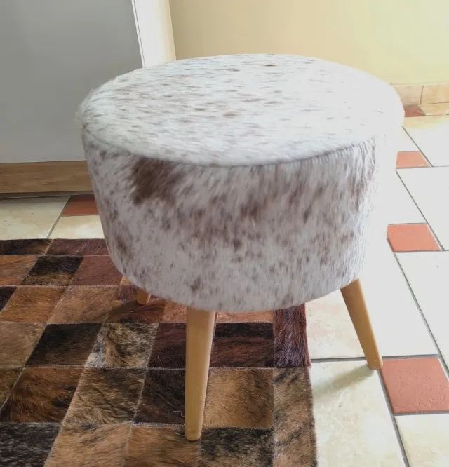 Banqueta Puff em Couro Legítimo  - Foto 2