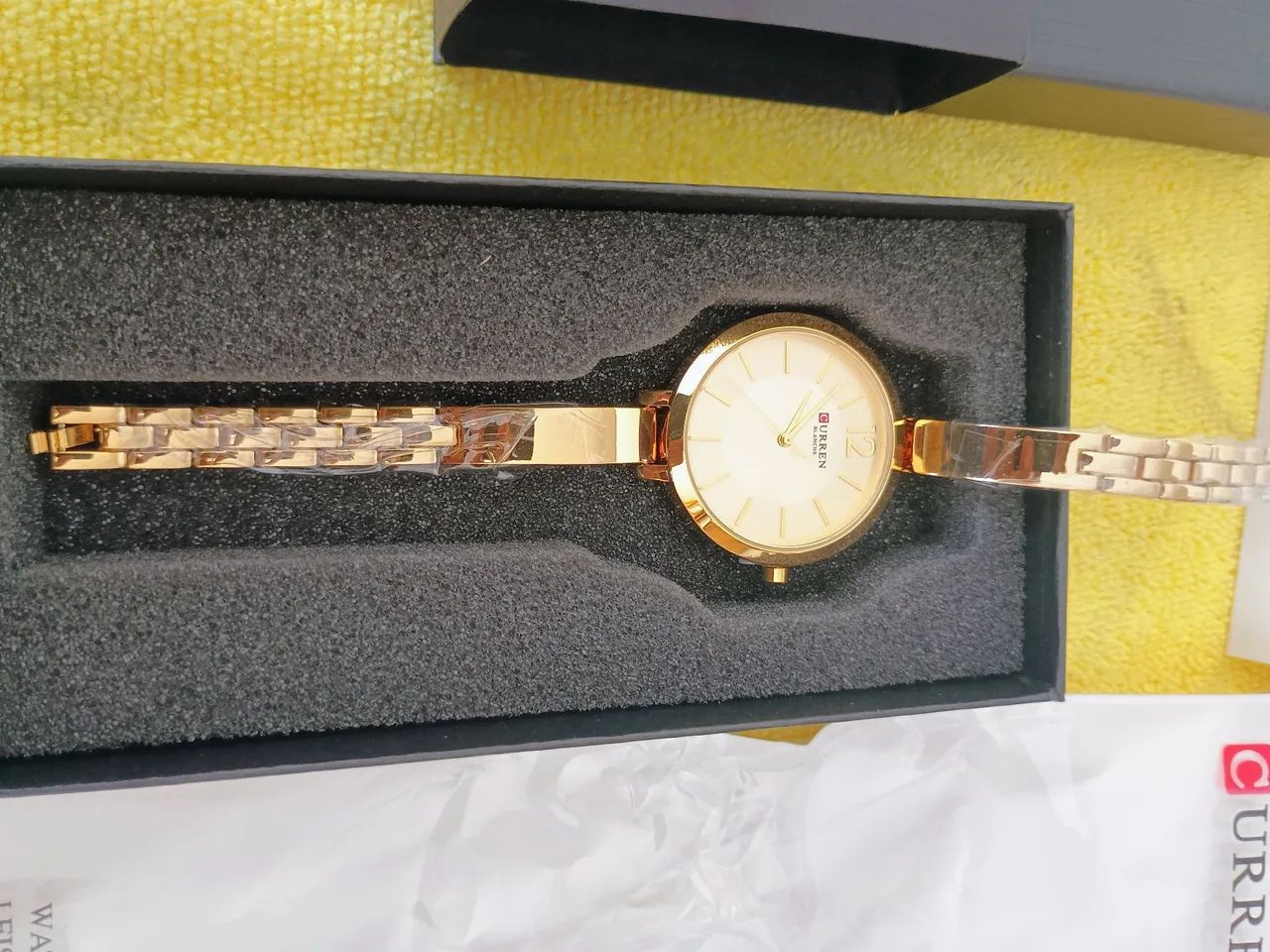 Relógio Curren Feminino Dourado - Foto 3