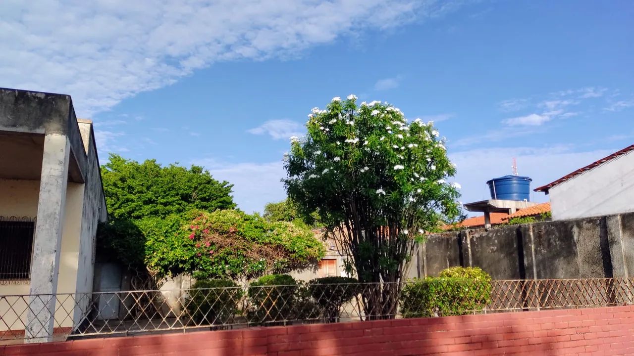 Casa em Parnaíba, com 1000m² de terreno, 04 quarto, excelente localização  em avenida  ! - Foto 3