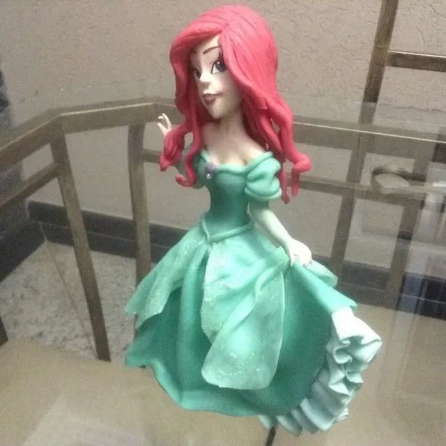 Princesa Ariel Em Biscuit. 19,5cm - Foto 3