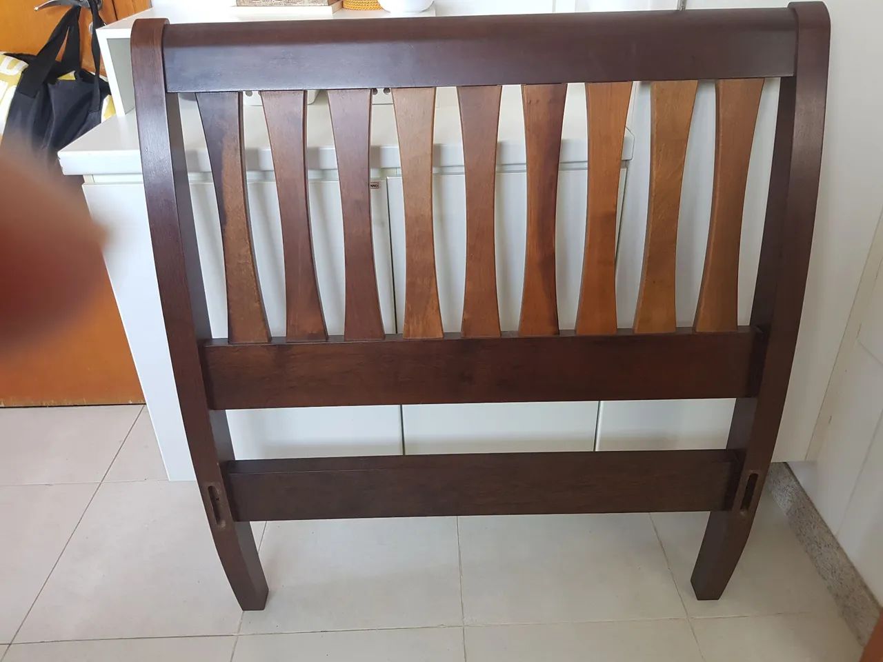 Cama de solteiro em madeira maciça  - Foto 2