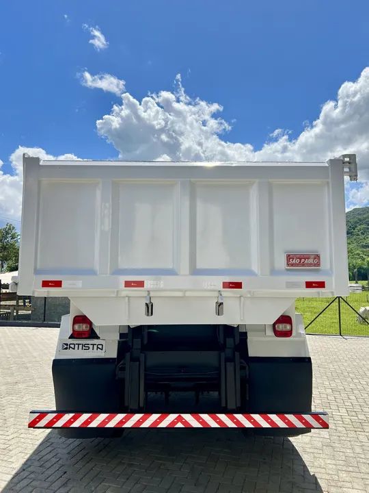 VW 24-260 Truck 6x2 2023 Cacamba Basculante - Foto 5