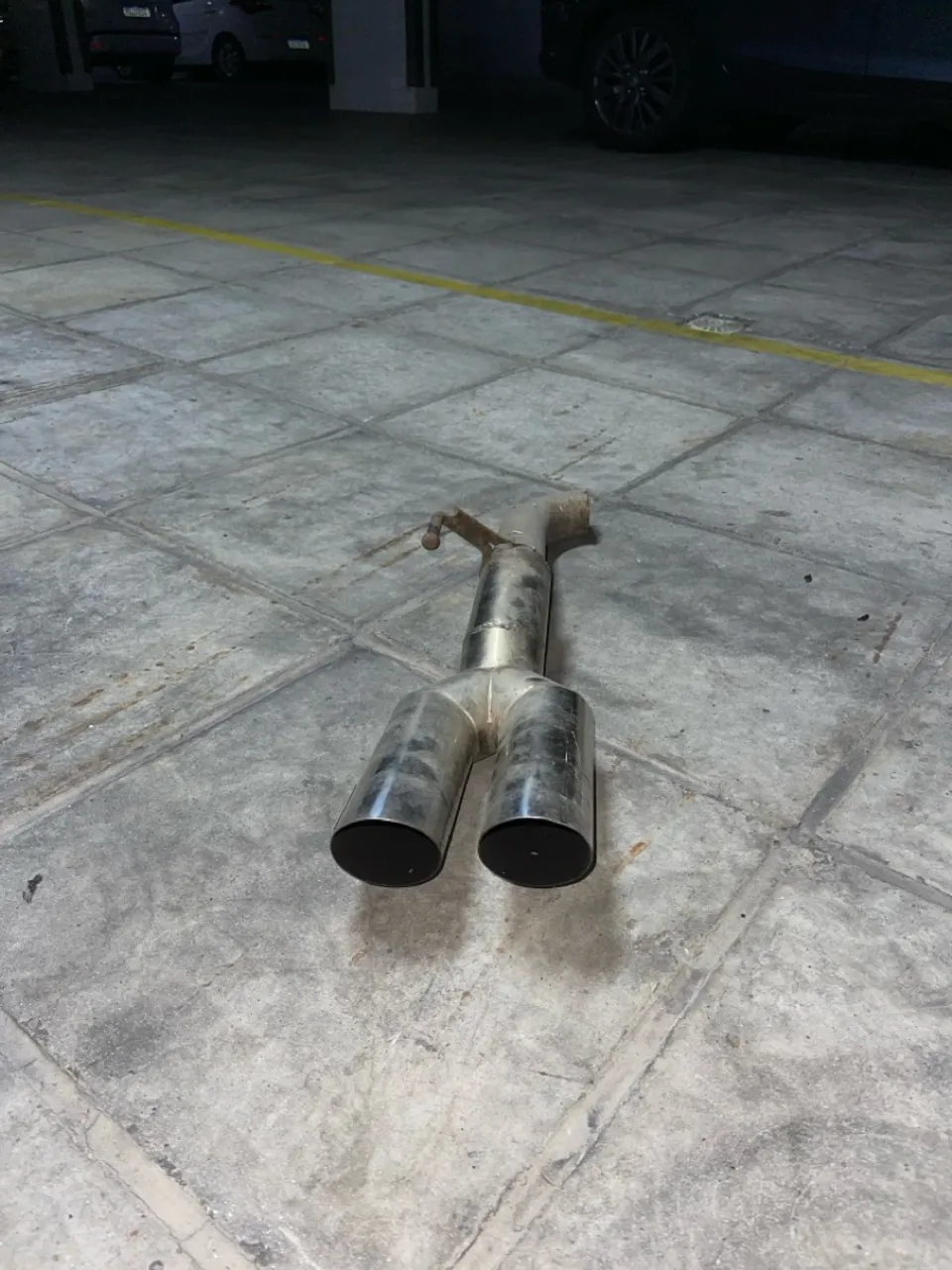 Ponteira para escape dupla
