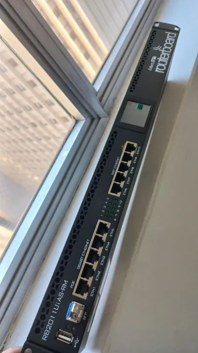 ROTEADOR   ROUTERBOARD MIKROTIK RB201 1UIAS-RM