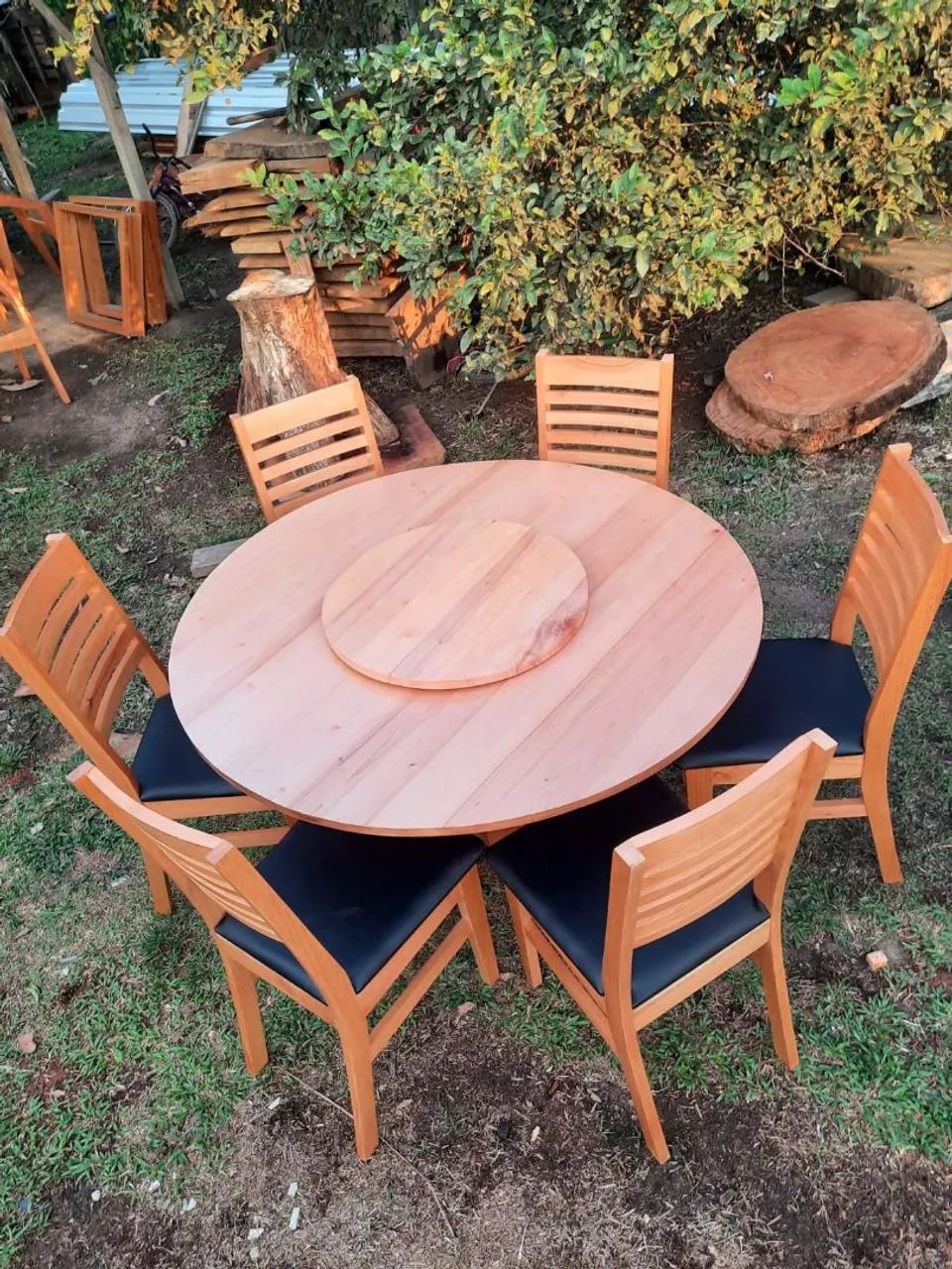 Mesa redonda64168516425730120