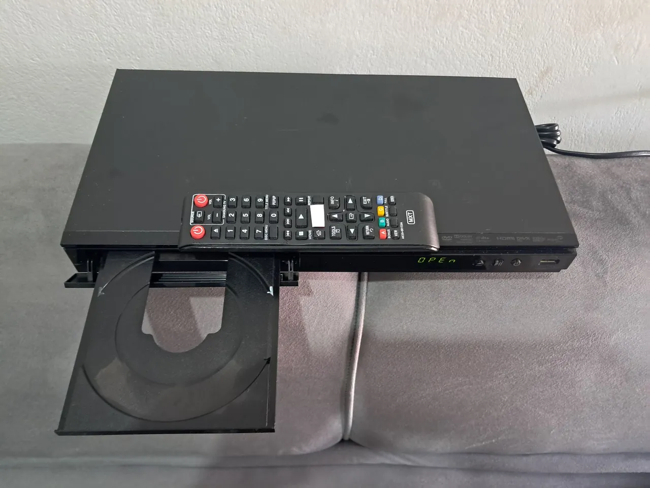 BLU-RAY DISC PLAYER BD-E5500