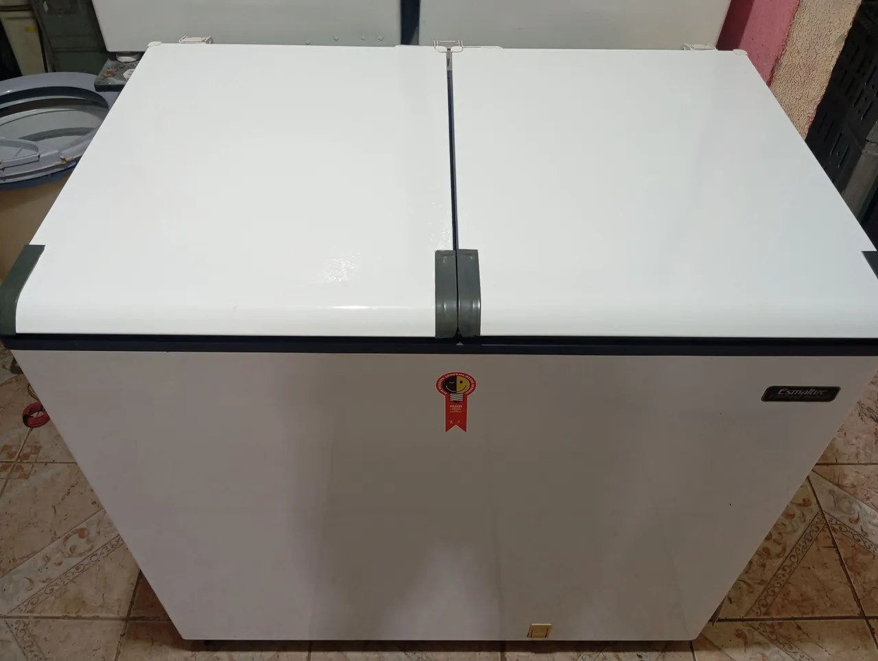 FREEZER ESMALTEC SEMINOVO 350 LITROS ACEITO CARTÃO DOU GARANTIA FAÇO A ENTREGA