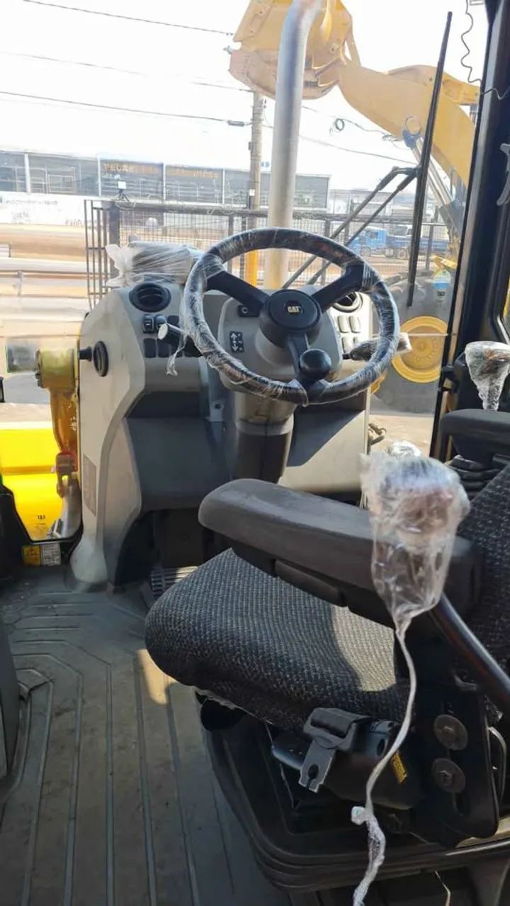  Retroescavadeira Cat 416F2 4x4 2017 - Foto 6