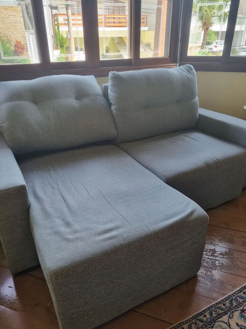 Sofá retrátil e reclinável