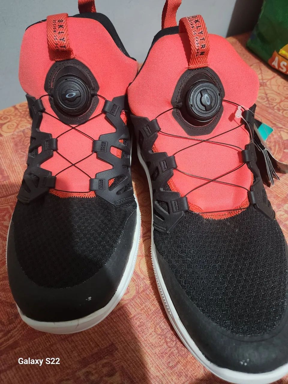 Tenis Oakley Preto Com Vermelho Oakley Masculino TÃªnis Da Oakley