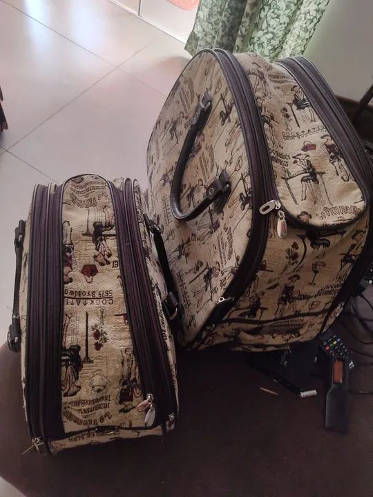 Vendo jogo de malas 200,00 reais  - Foto 3