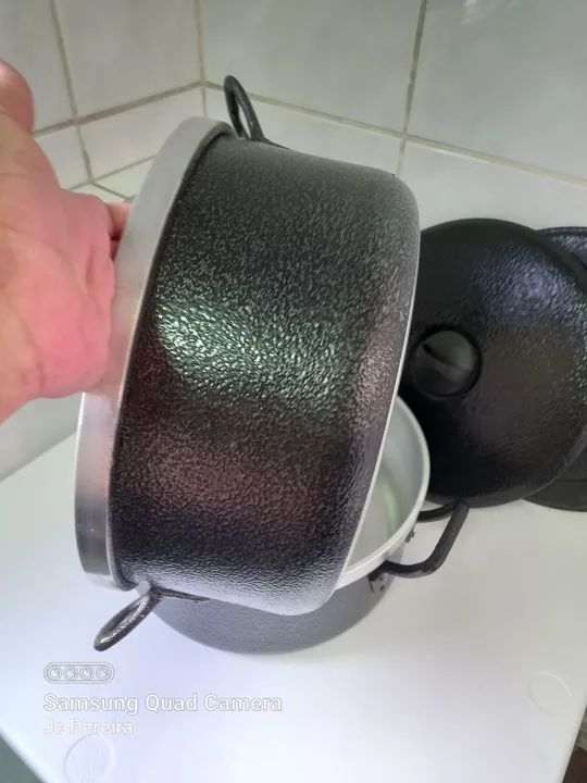 Vendo Jogo de panela grande 2 panela 1 frigideira.  - Foto 5