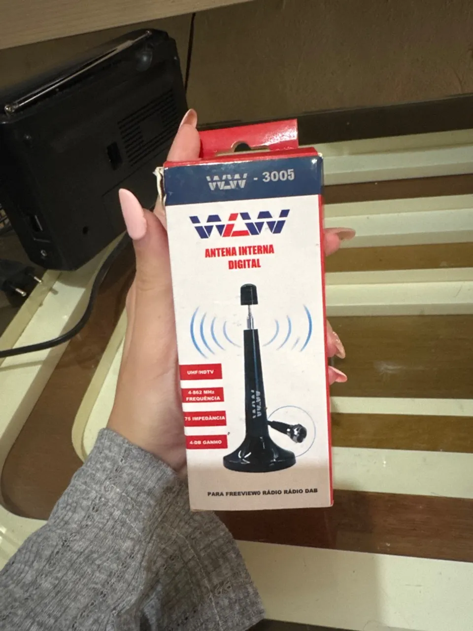 Antena Interna Digital para TV - WAW 3005