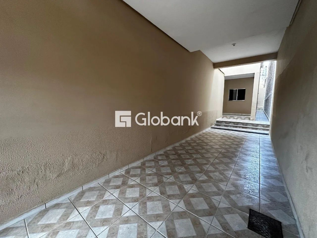 Casa espaçosa e bem localizada o bairro Alcides Rabelo em Montes Claros-MG - Foto 3