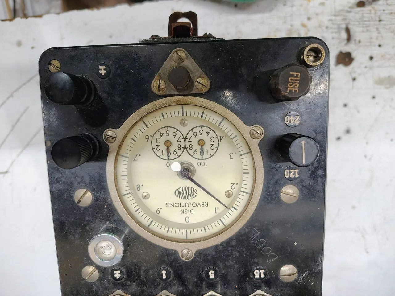 Antigo instrumento de medição de energia  - Foto 5
