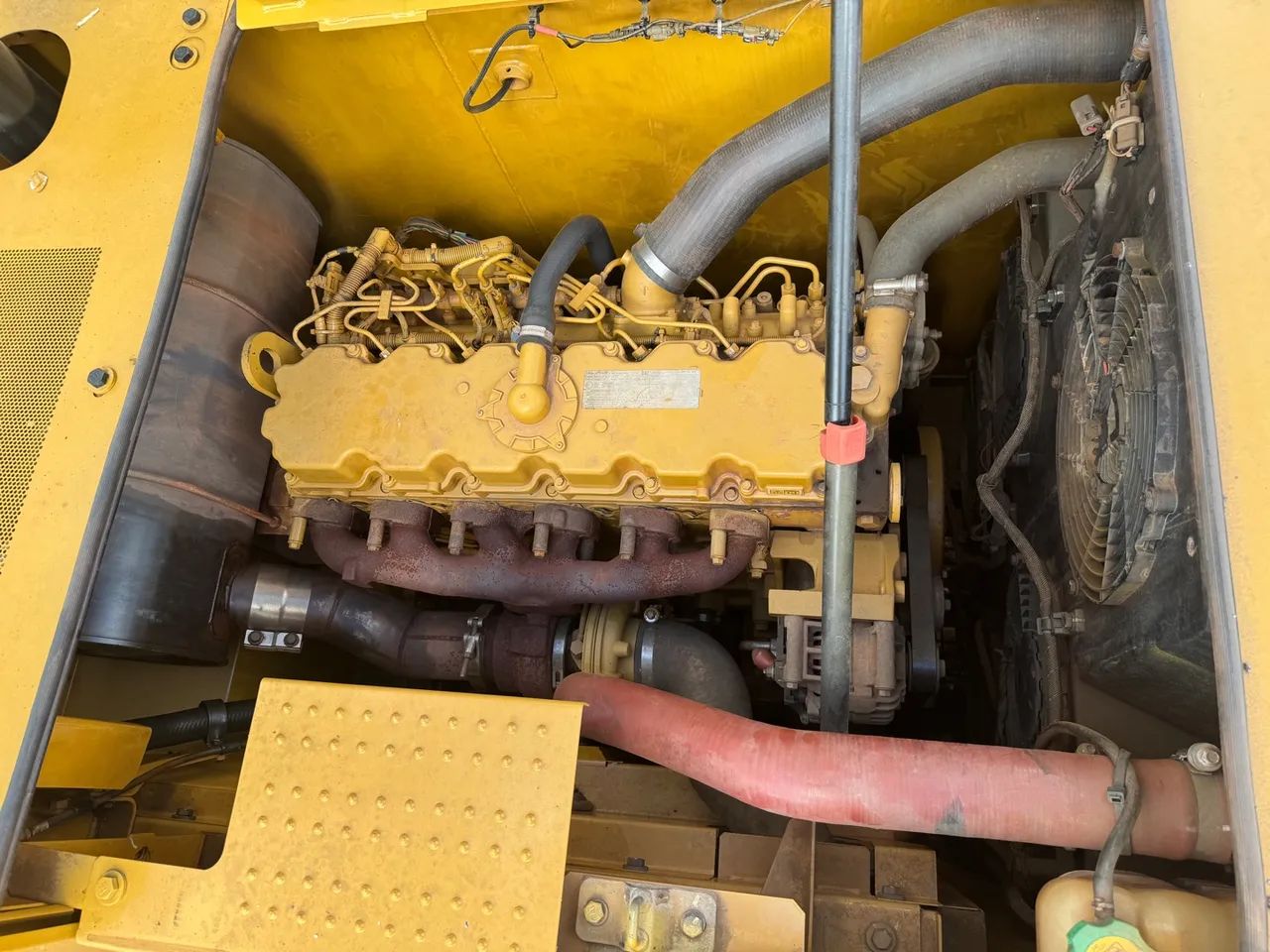 Escavadeira Caterpillar 320 - Foto 6