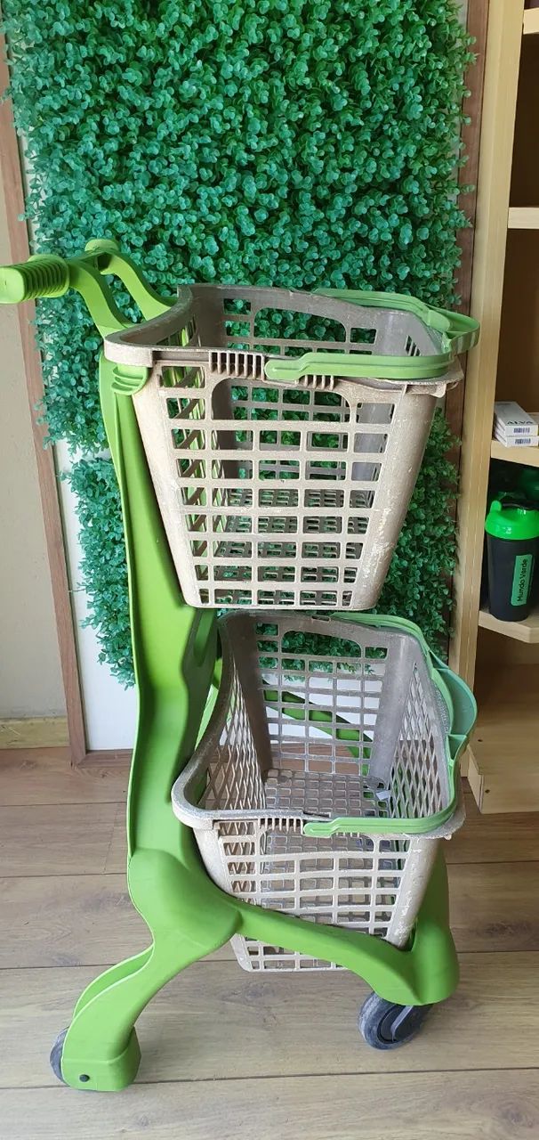 CONJUNTO COM 02 CARRINHOS DE SUPERMERCADO COM 2 CESTOS EM CADA - 25L - MARCA SIRIS - Foto 2