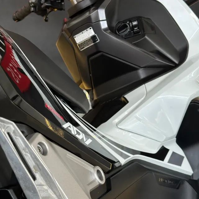 Honda ADV 150 15.000KMs 2021 - Foto 3