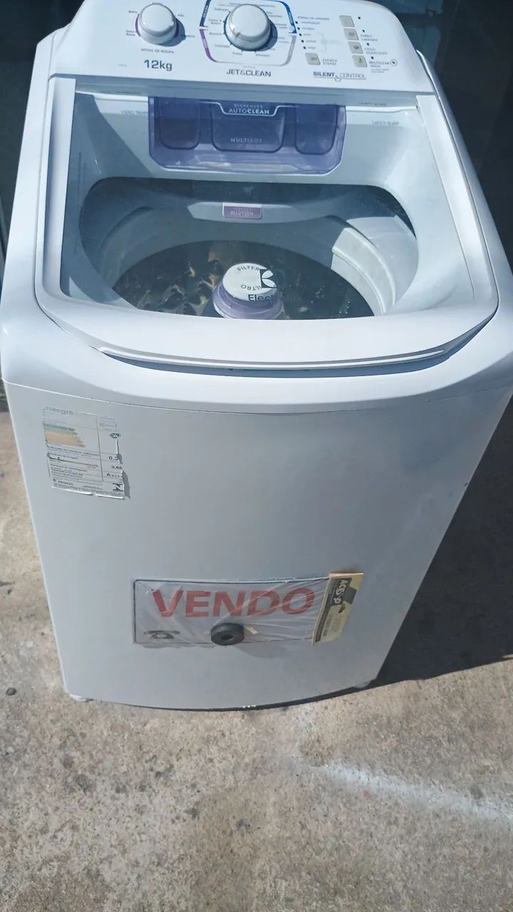 Vendo máquina Electrolux 12 kg 