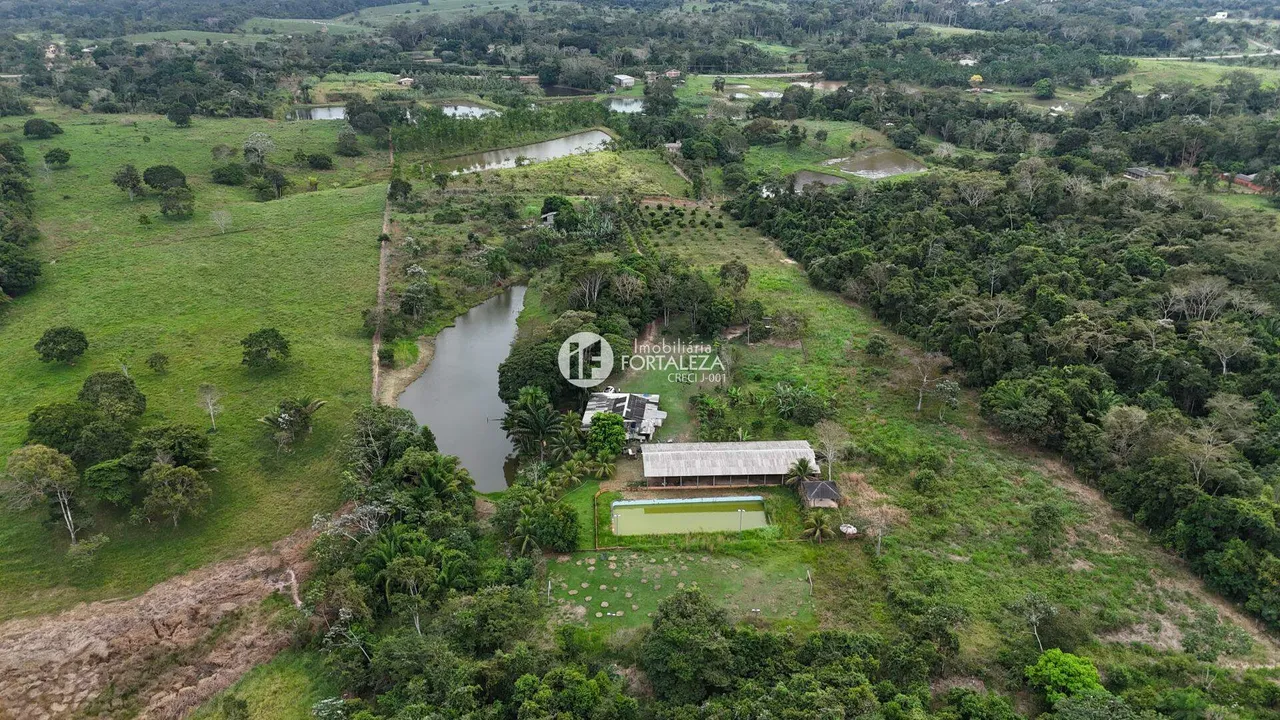 VENDO CHÁCARA COM 4030m², GALPÃO, piscina, 3 quartos em Apolônio Sales - Rio branco, ACRE