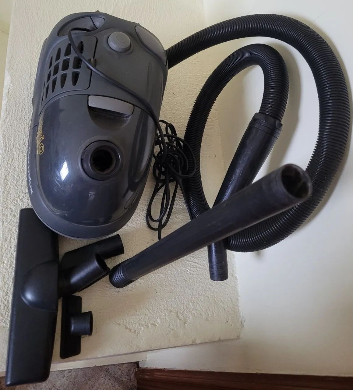 Aspirador de Pó Electrolux Trio 1200W - Foto 4