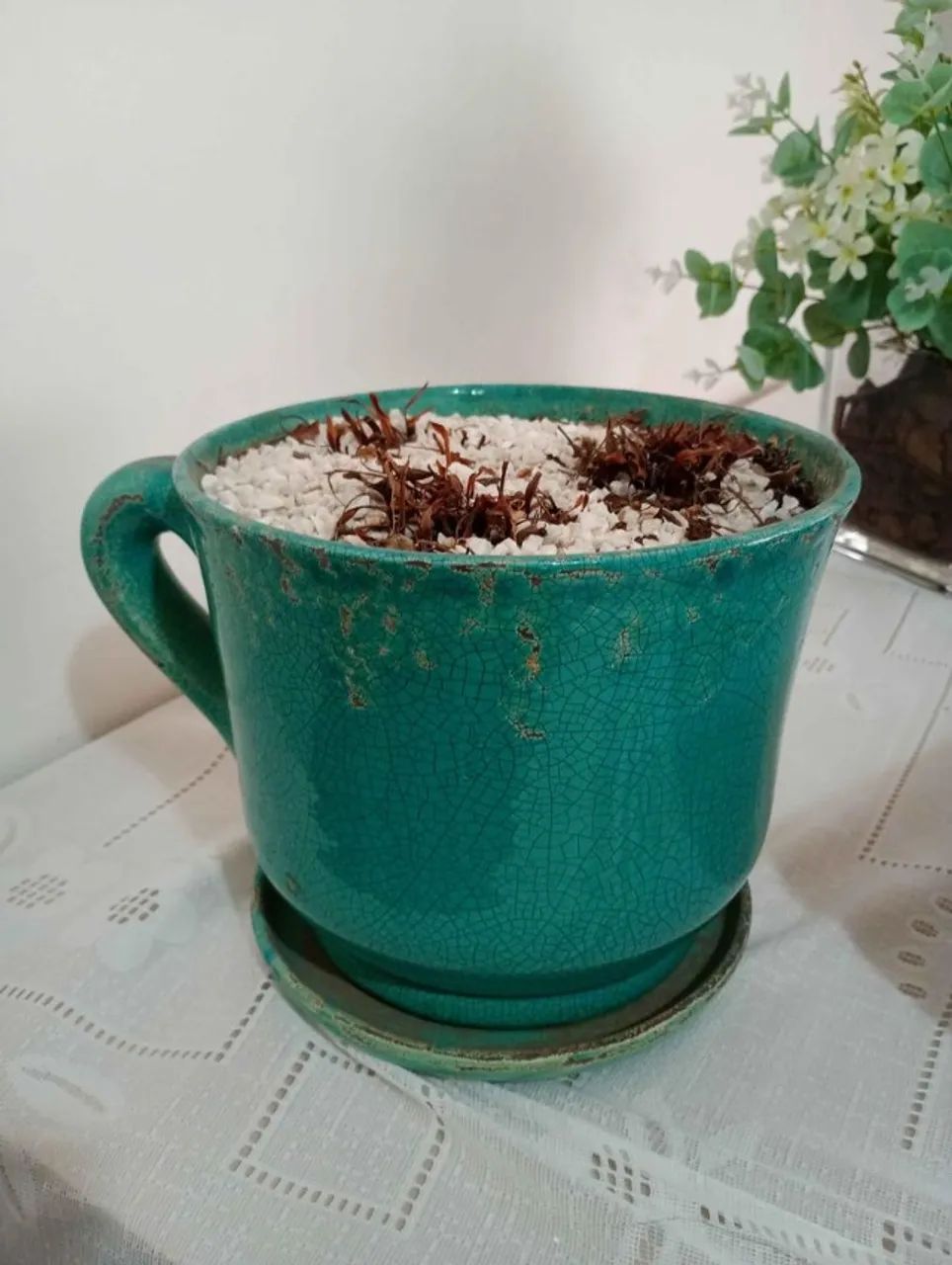 Vaso decorativo c/ prato em Cerâmica Azul 19 cm x 25 cm x 20 cm - Foto 2