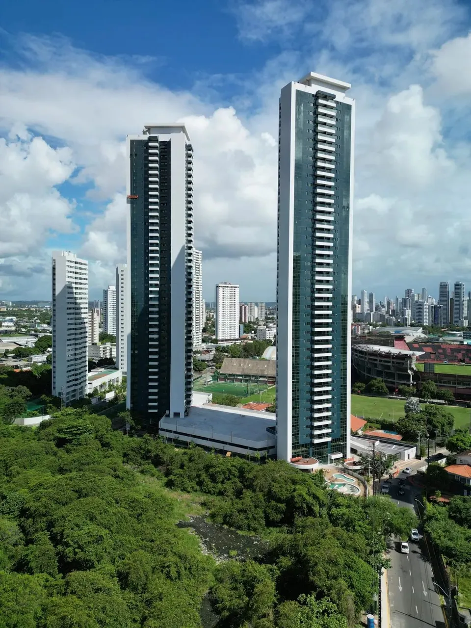 Apartamento de 135m², 4 Quartos, 3 Suítes, Varanda Gourmet e Lazer Completo Jardins da Il