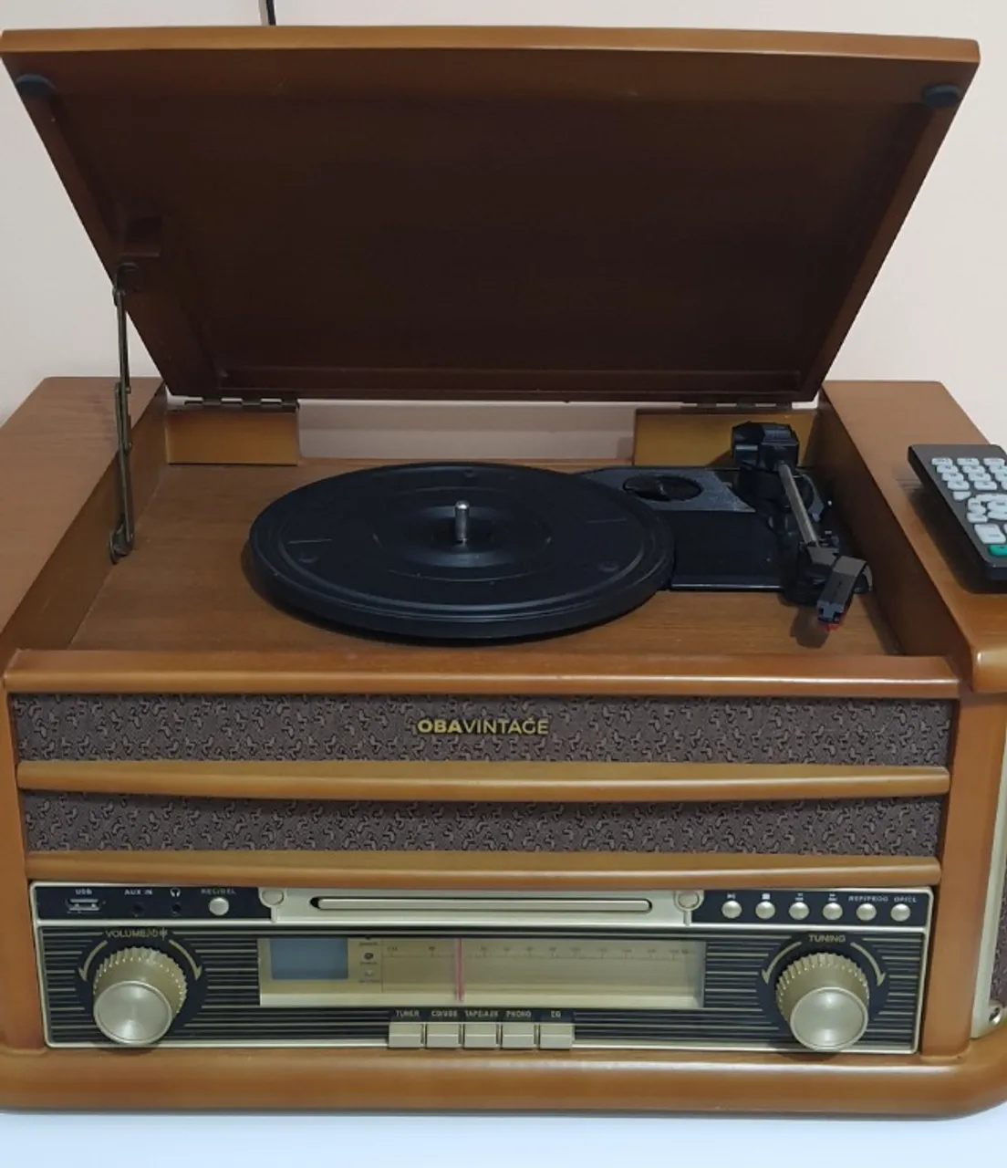 Vendo vitrola multifuncional Obabox nova