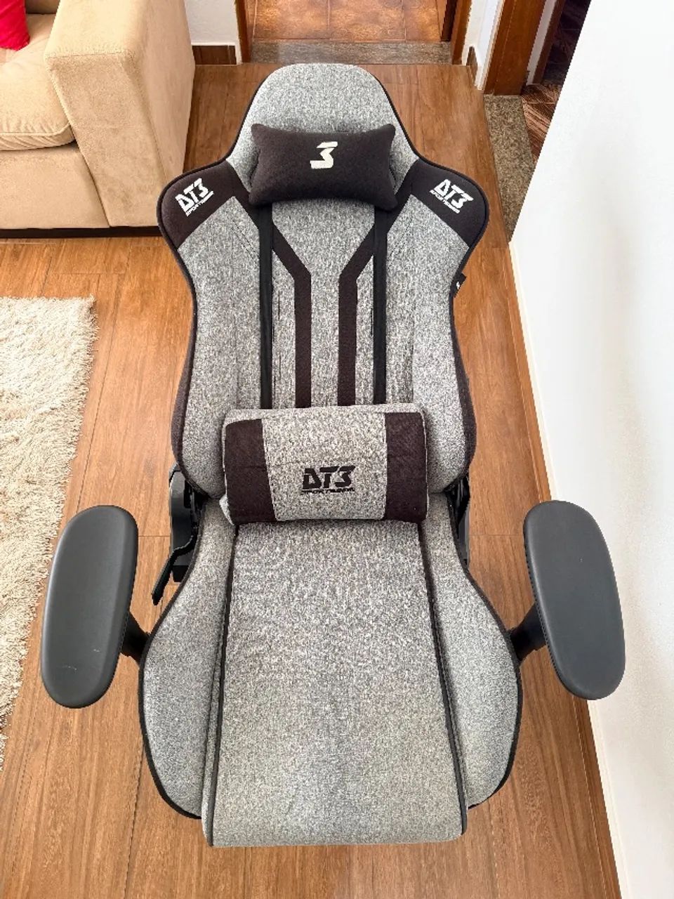 Cadeira Ergonômica DT3 Grigio, Até 130Kg, Com Almofadas, Reclinável, Descanso de Braço 1D - Foto 2