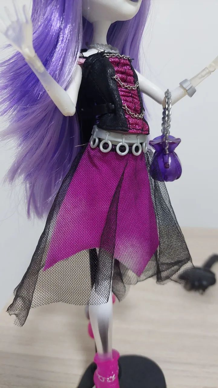 Monster High Spectra Vondergeist Creeproduction LEIA DESCRIÇÃO - Foto 4