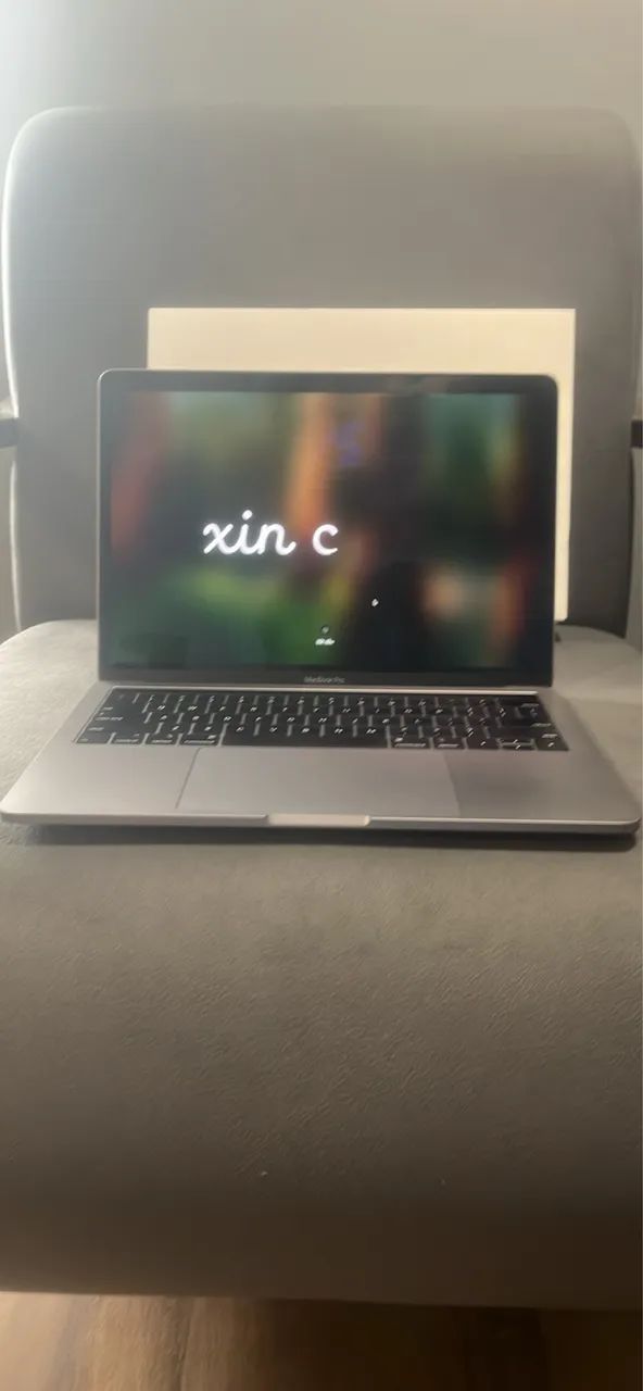 MacBook Pro 2019 - Foto 2