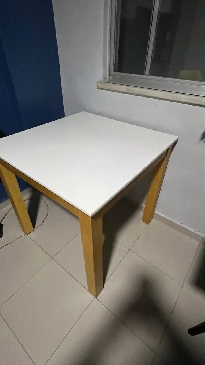 Mesa de jantar (Tok&Stok)