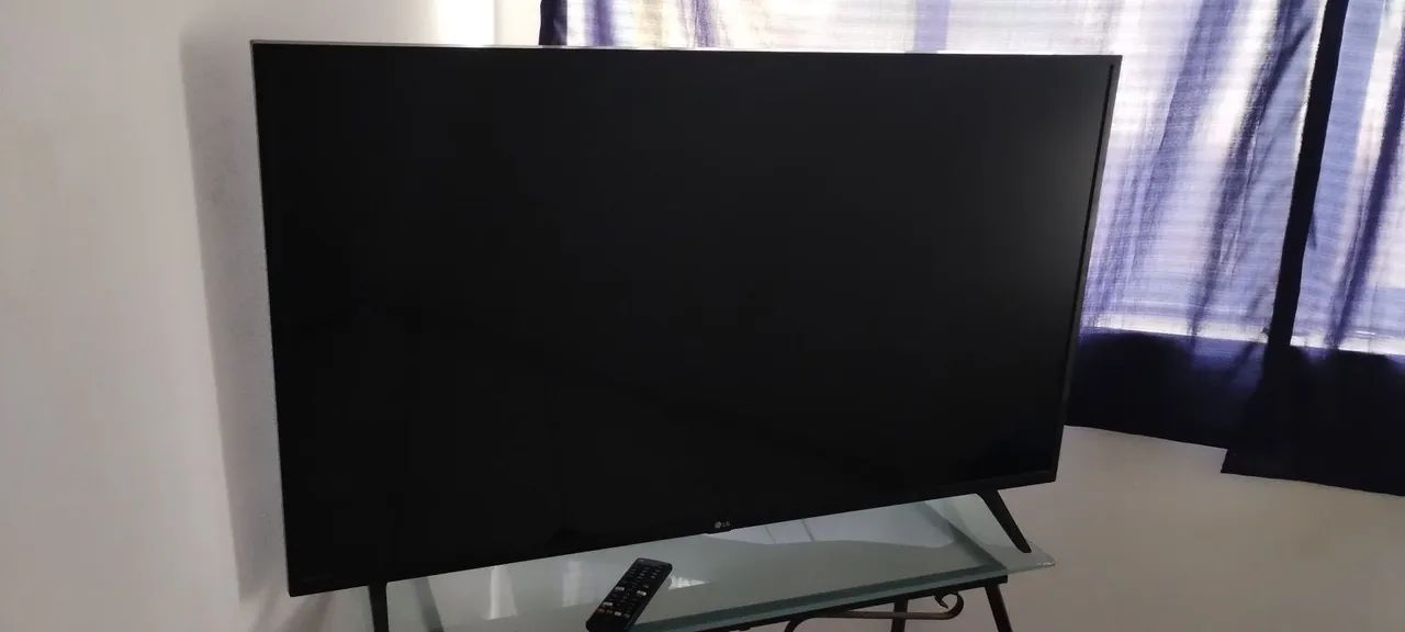 TV LG 4K 43 Polegadas, modelo UN7300 