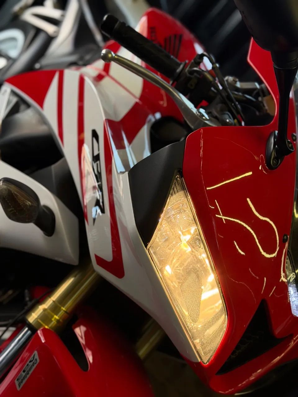 CBR 600 RR - Foto 4