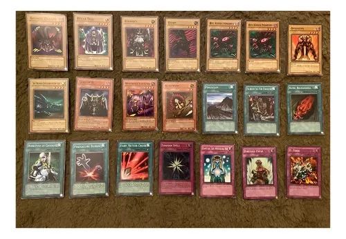 Yugioh!!! Lote Com 500 Cartas Originais - Hobbies e colees - Centro,  Mongagu 1308526084 | OLX