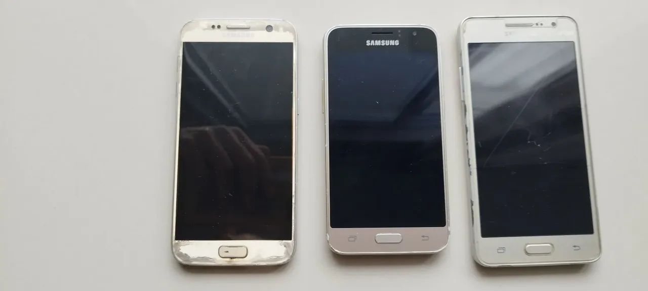 Celular para retirada de peças.