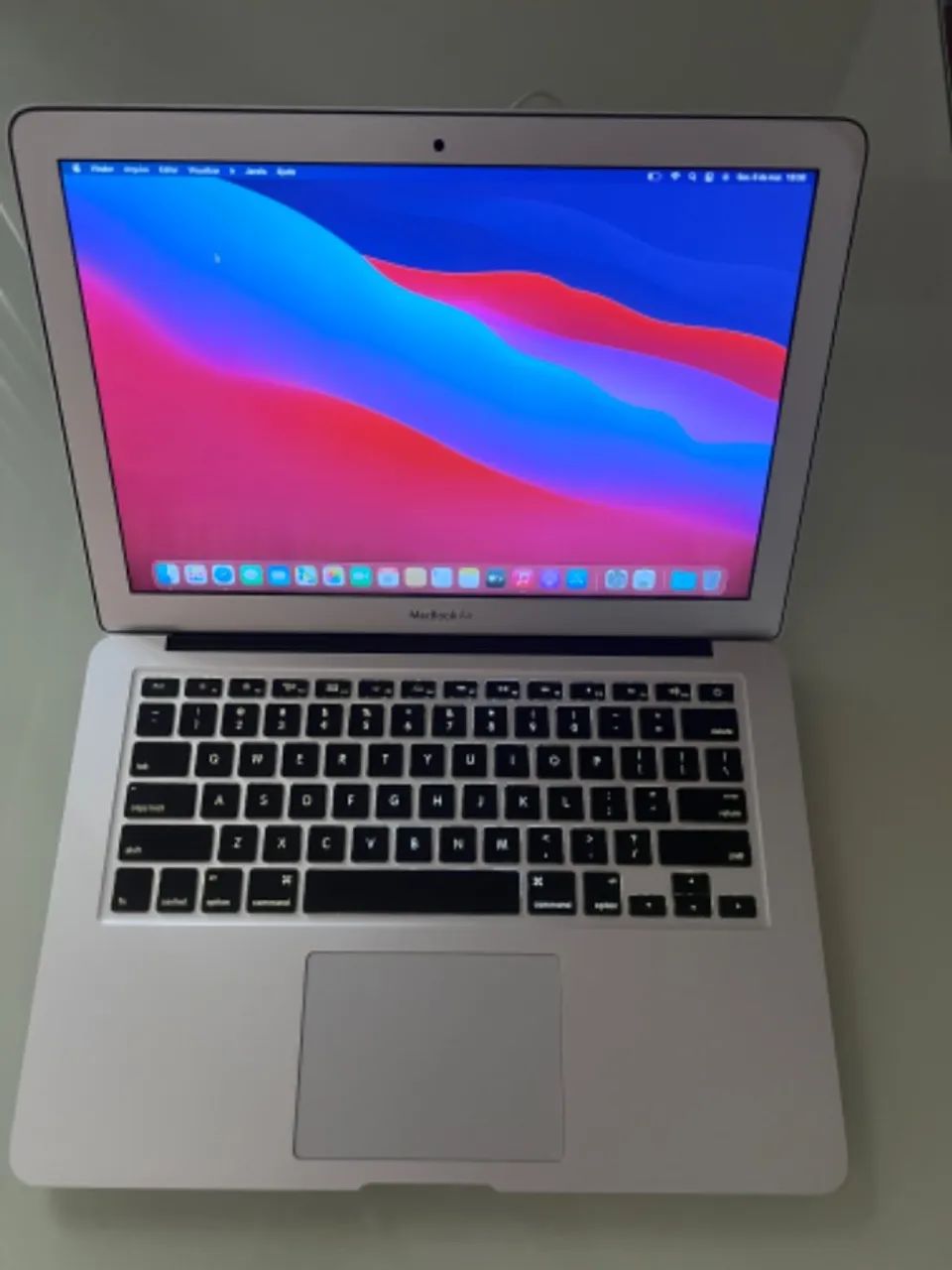 MacBook Air 13" (2014) - Estado de Novo - Bateria Impecável (130 ciclos)